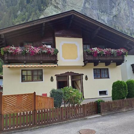 Ferienwohnung Rohrmoser Mit 2 Schlafzimmern Huttschlag ภายนอก รูปภาพ