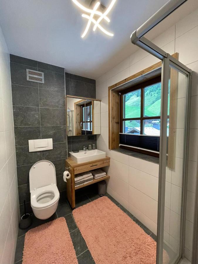 Ferienwohnung Rohrmoser Mit 2 Schlafzimmern Huttschlag ภายนอก รูปภาพ